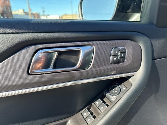new 2025 Ford Explorer car, priced at $50,120