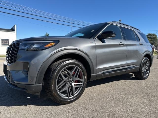 new 2025 Ford Explorer car, priced at $50,120