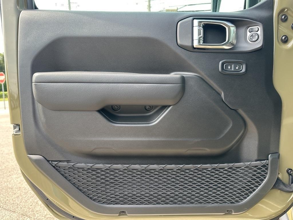 new 2025 Jeep Wrangler car, priced at $60,584