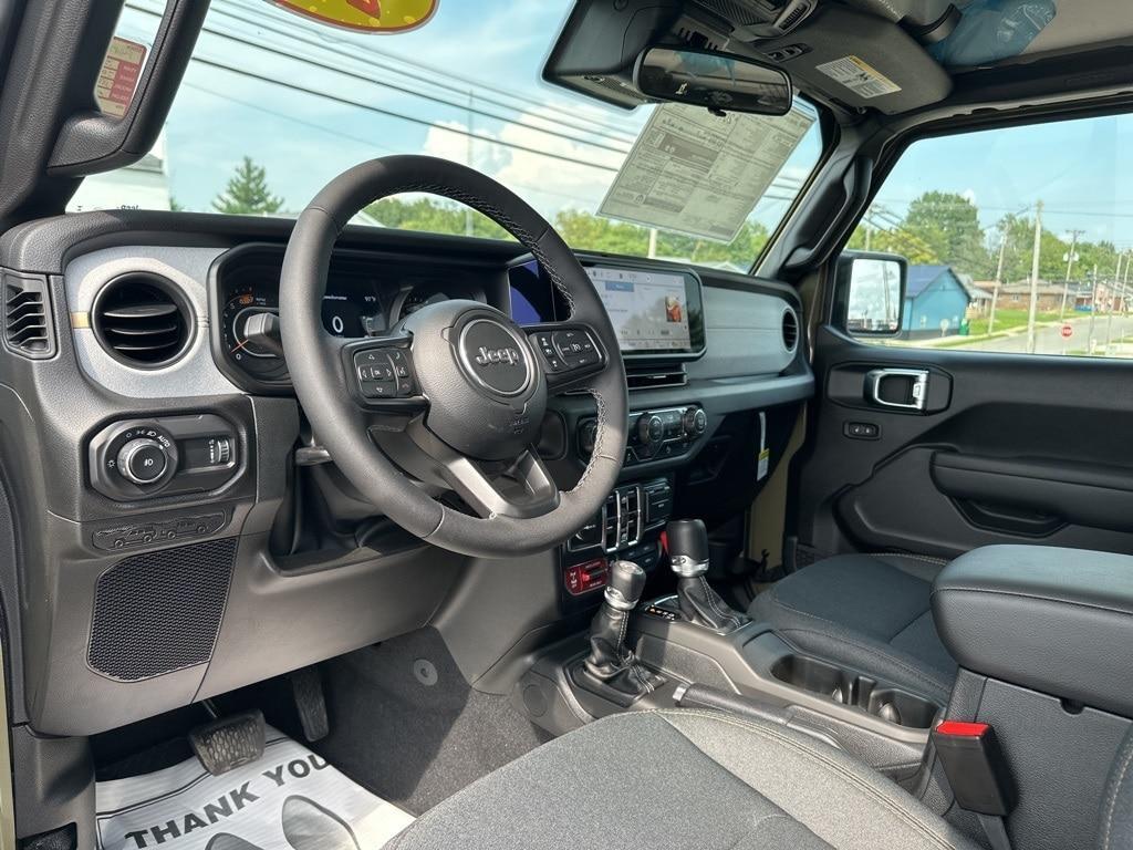 new 2025 Jeep Wrangler car, priced at $60,584