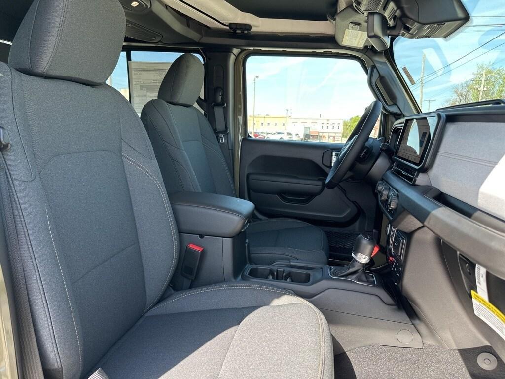 new 2025 Jeep Gladiator car, priced at $50,100