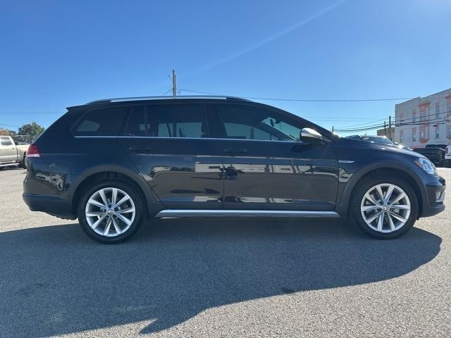 used 2019 Volkswagen Golf Alltrack car, priced at $21,440