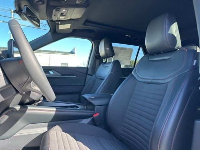 new 2025 Ford Explorer car, priced at $50,157