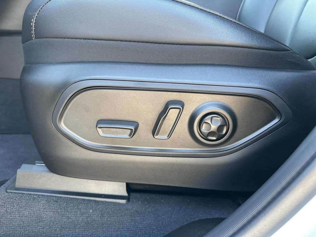 new 2025 Jeep Grand Cherokee L car, priced at $45,765