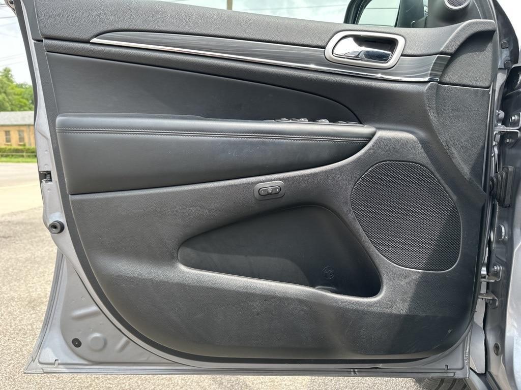 used 2021 Jeep Grand Cherokee car, priced at $28,930