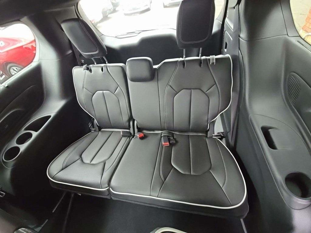 used 2025 Chrysler Pacifica car, priced at $43,834
