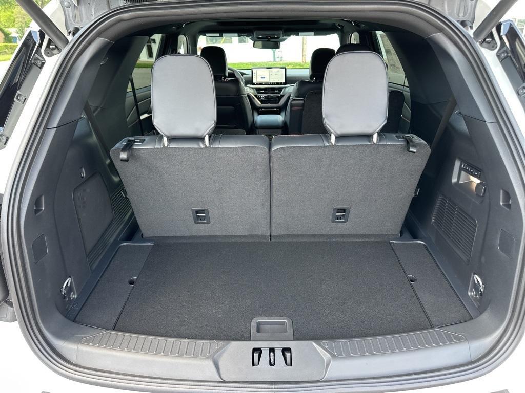 new 2025 Ford Explorer car, priced at $57,407