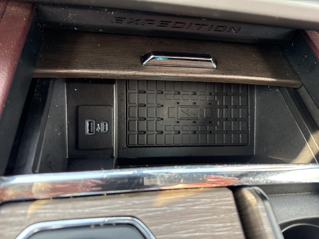 used 2022 Ford Expedition Max car, priced at $58,560