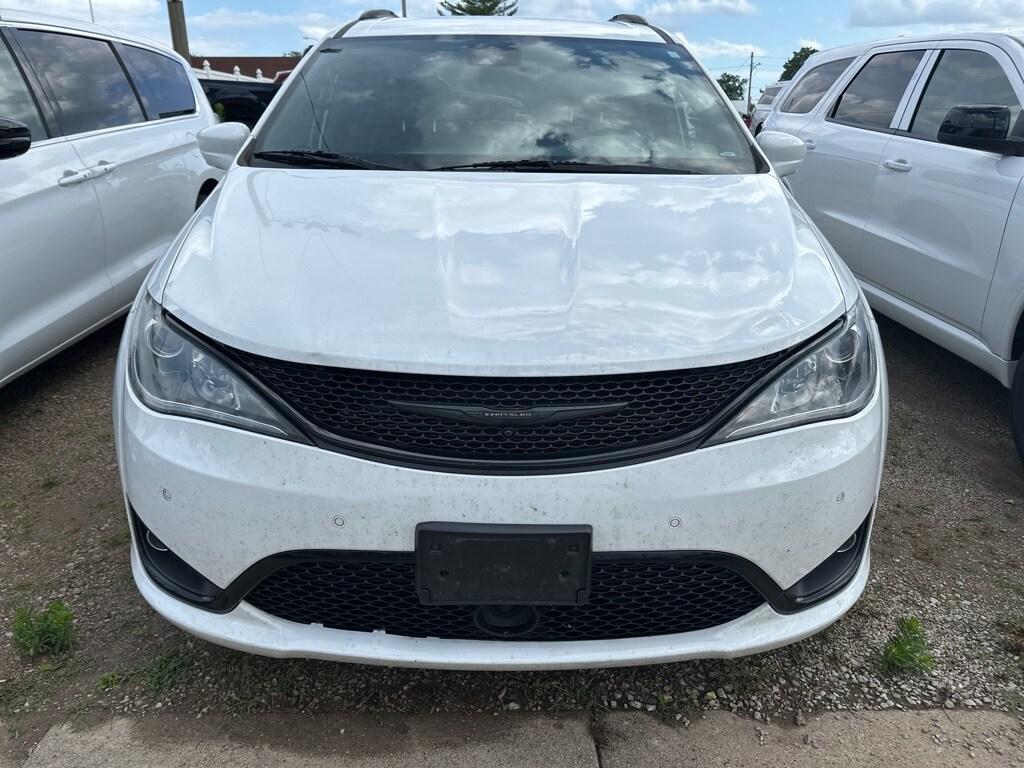 used 2019 Chrysler Pacifica car, priced at $11,369