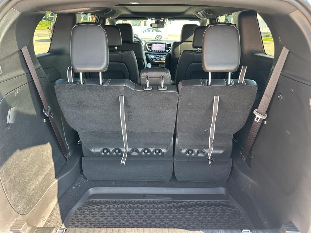 new 2025 Chrysler Pacifica car, priced at $48,774