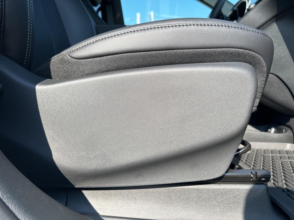 new 2025 Chrysler Pacifica car, priced at $48,774