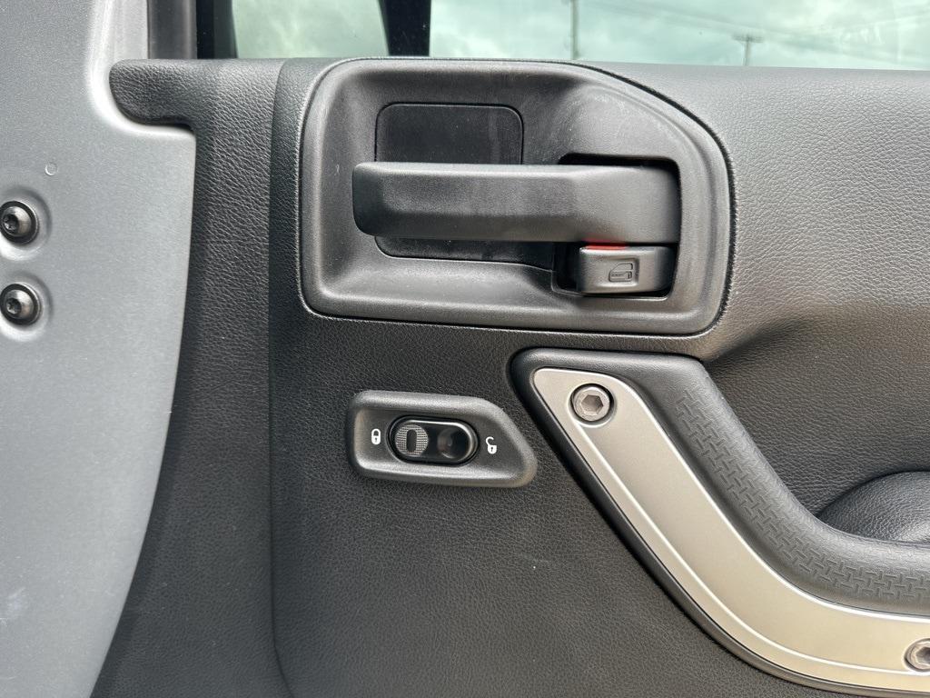 used 2015 Jeep Wrangler Unlimited car, priced at $24,068