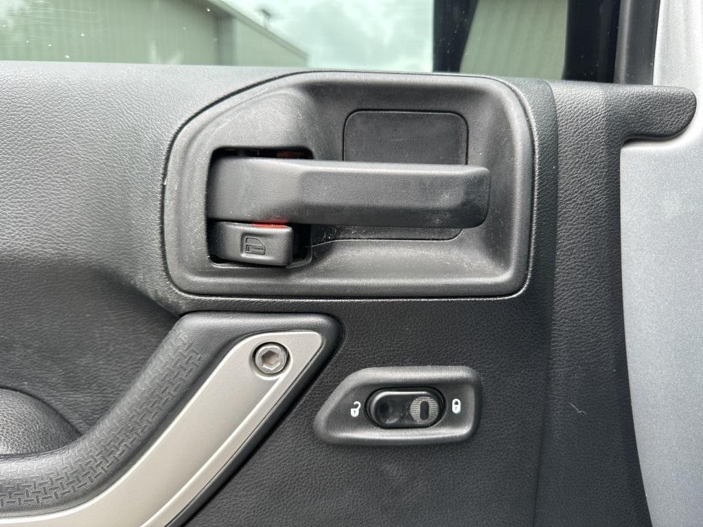 used 2015 Jeep Wrangler Unlimited car, priced at $24,068