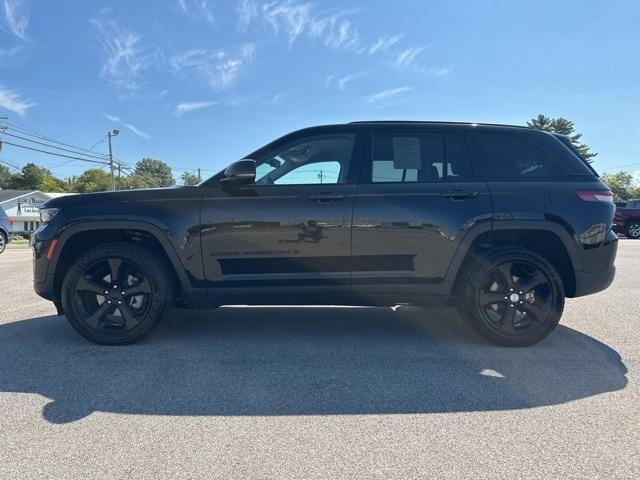 used 2023 Jeep Grand Cherokee car, priced at $28,998