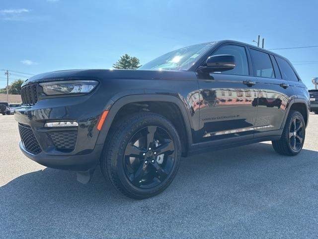 used 2023 Jeep Grand Cherokee car, priced at $28,998