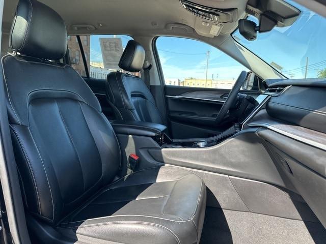 used 2023 Jeep Grand Cherokee car, priced at $28,998