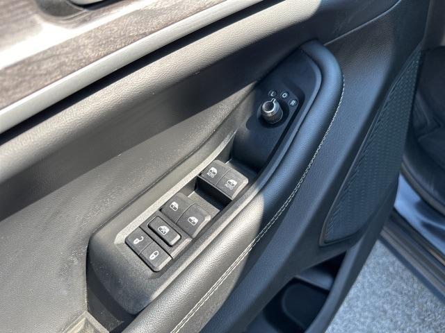 used 2023 Jeep Grand Cherokee car, priced at $28,998