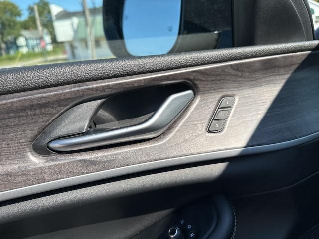 used 2023 Jeep Grand Cherokee car, priced at $28,998