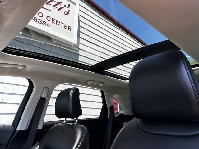 used 2022 Ford Edge car, priced at $29,988