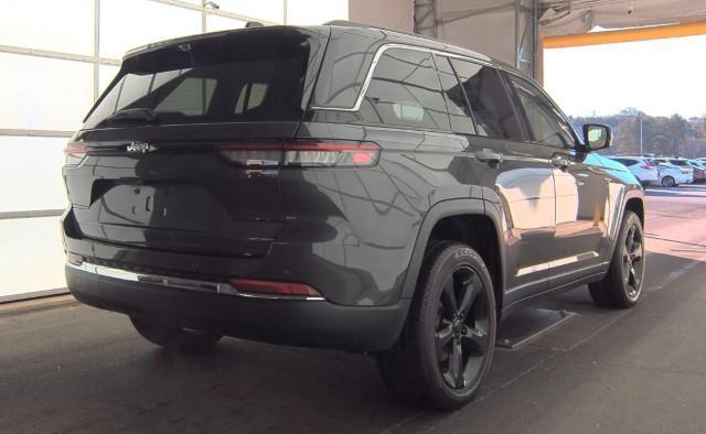 used 2022 Jeep Grand Cherokee car, priced at $34,977