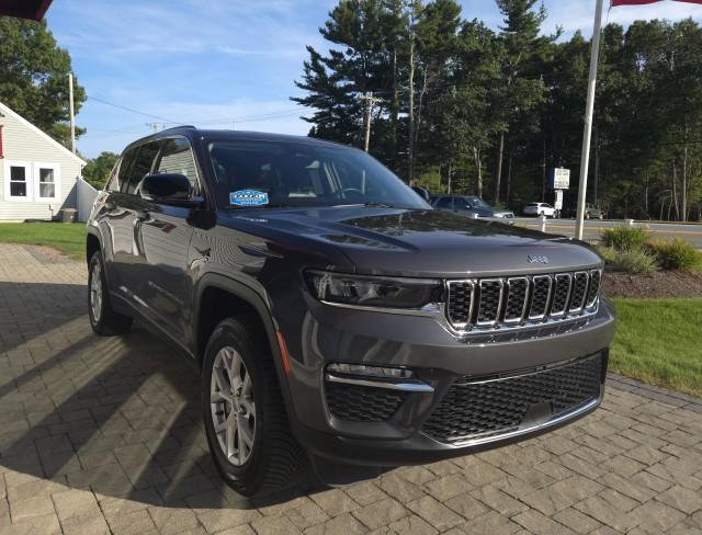 used 2022 Jeep Grand Cherokee car, priced at $33,988