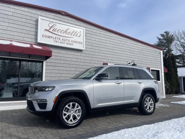 used 2022 Jeep Grand Cherokee car, priced at $34,897