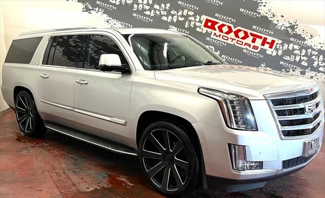 used 2016 Cadillac Escalade ESV car, priced at $25,495