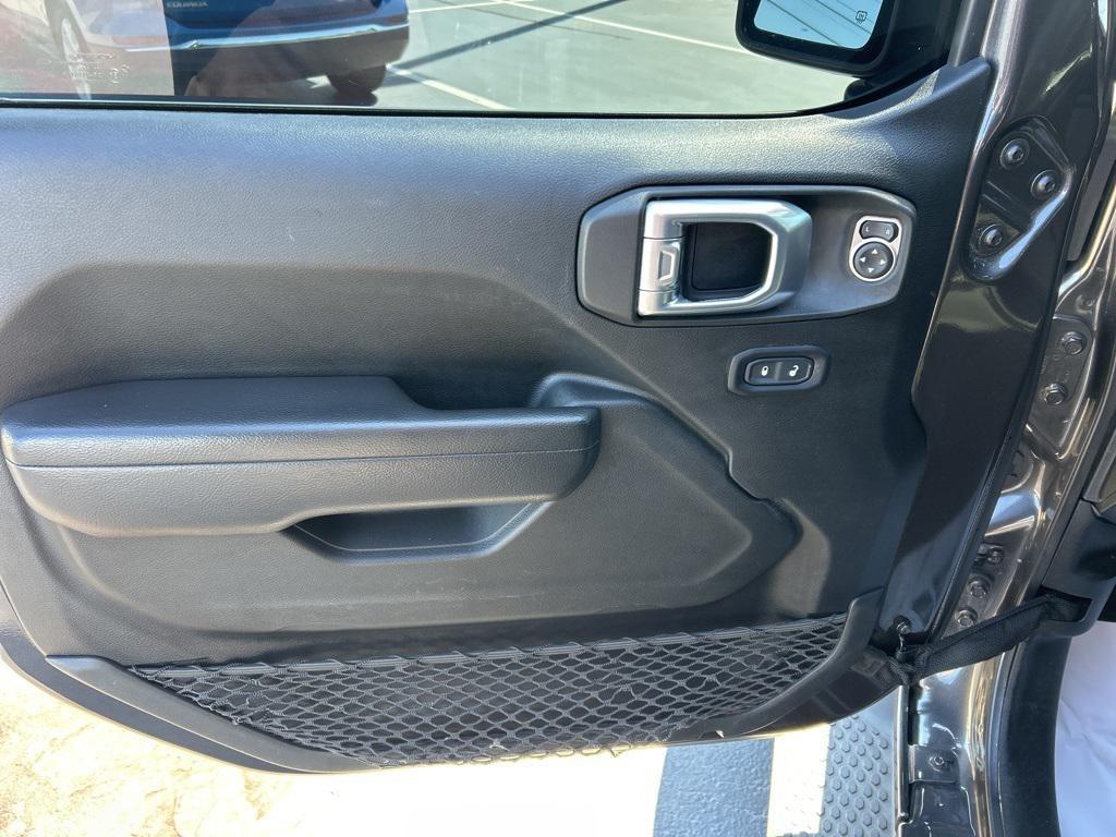 used 2022 Jeep Wrangler Unlimited car, priced at $25,837