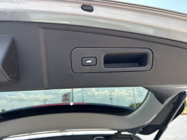 used 2020 Acura MDX car, priced at $28,999