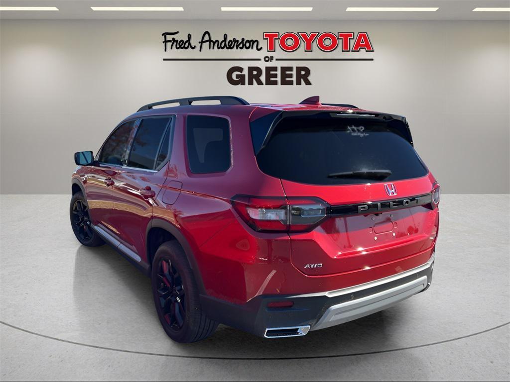 used 2025 Honda Pilot car, priced at $44,999