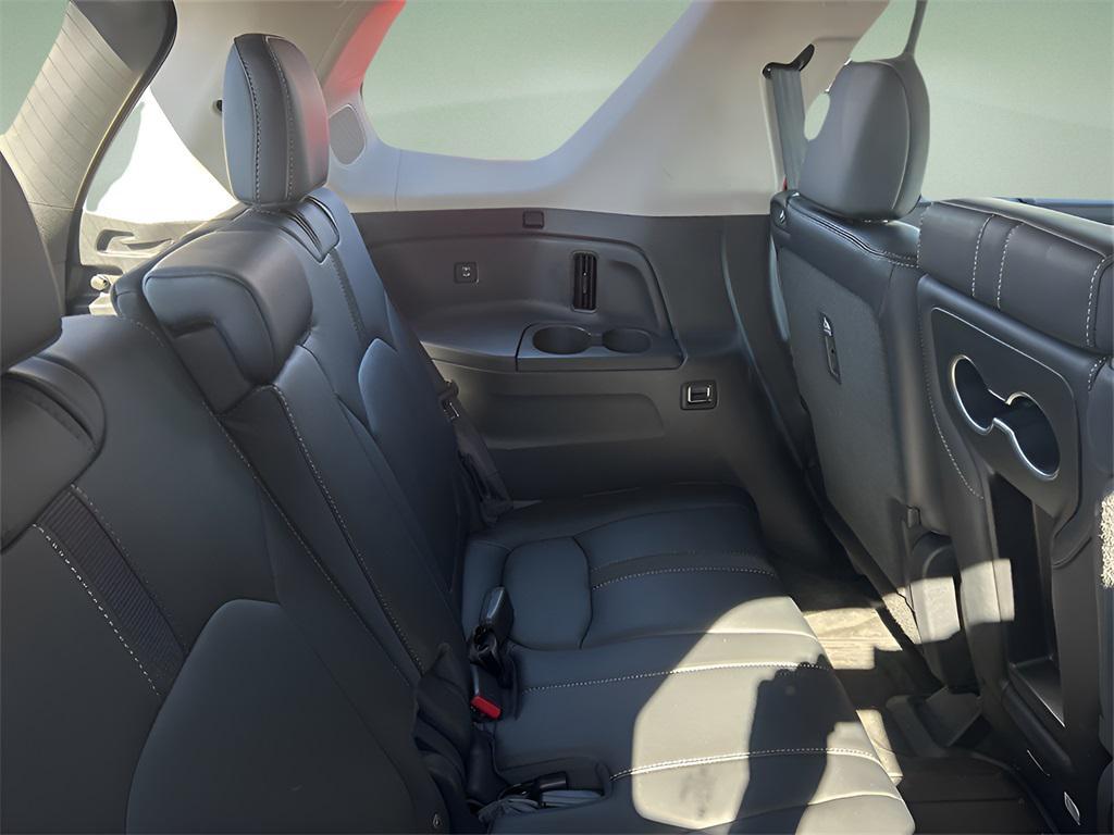 used 2025 Honda Pilot car, priced at $44,999