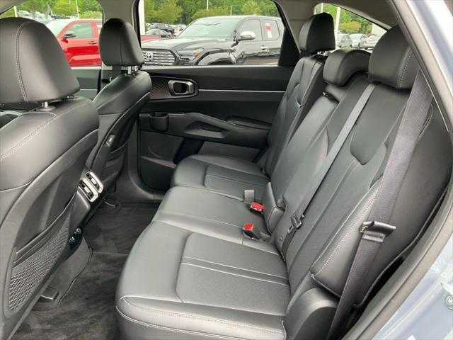 used 2023 Kia Sorento car, priced at $28,629