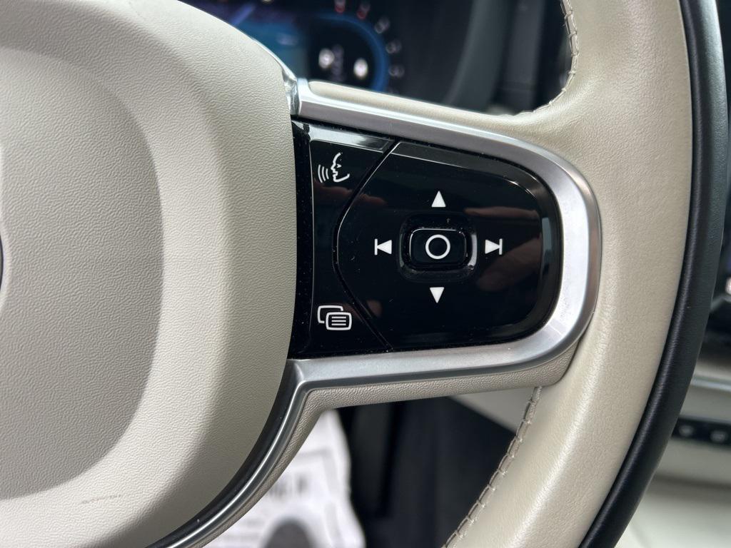 used 2022 Volvo XC60 car, priced at $30,706
