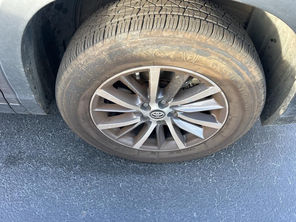 used 2019 Toyota Highlander car, priced at $18,600