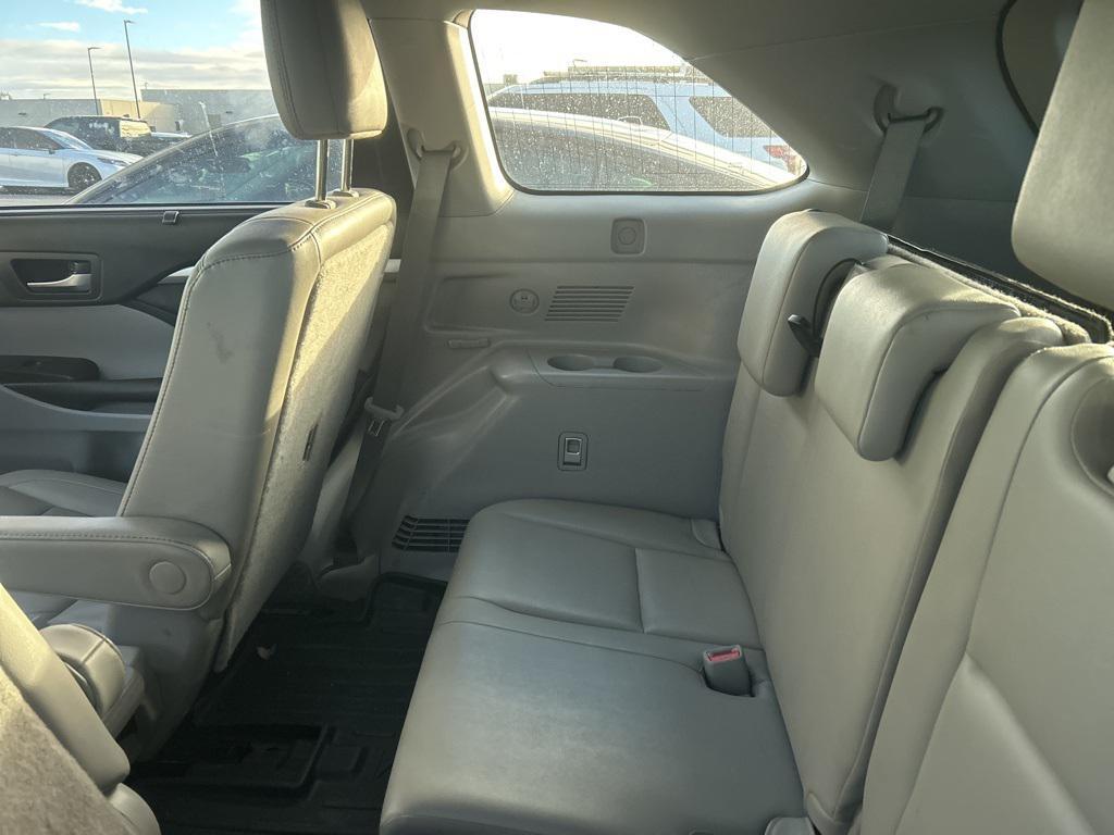 used 2019 Toyota Highlander car, priced at $18,600