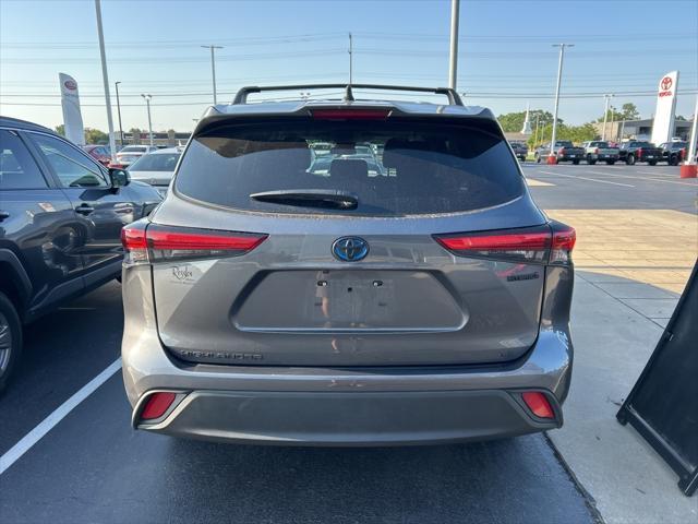 used 2023 Toyota Highlander Hybrid car, priced at $39,441