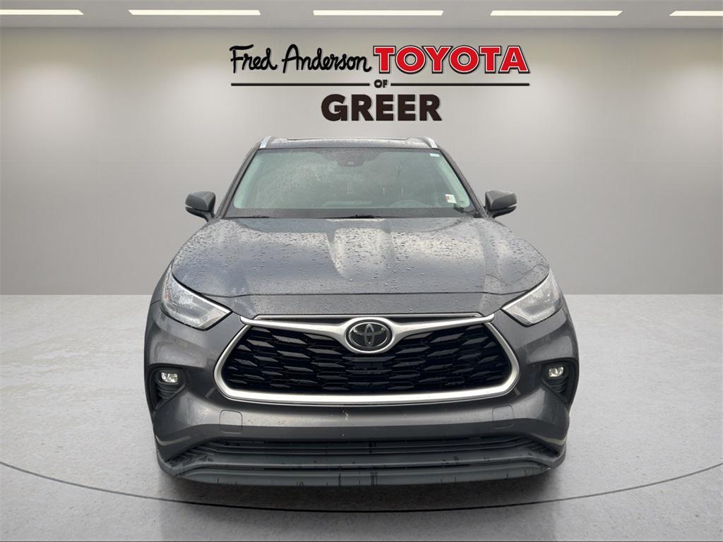 used 2020 Toyota Highlander car, priced at $26,980