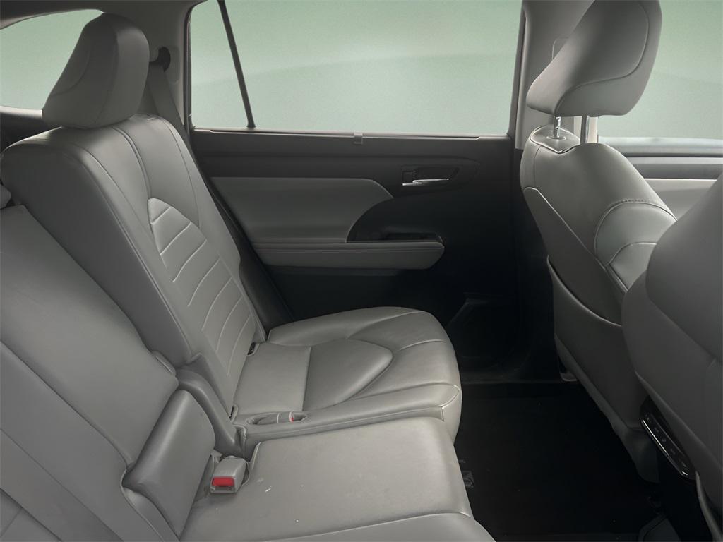 used 2020 Toyota Highlander car, priced at $26,980