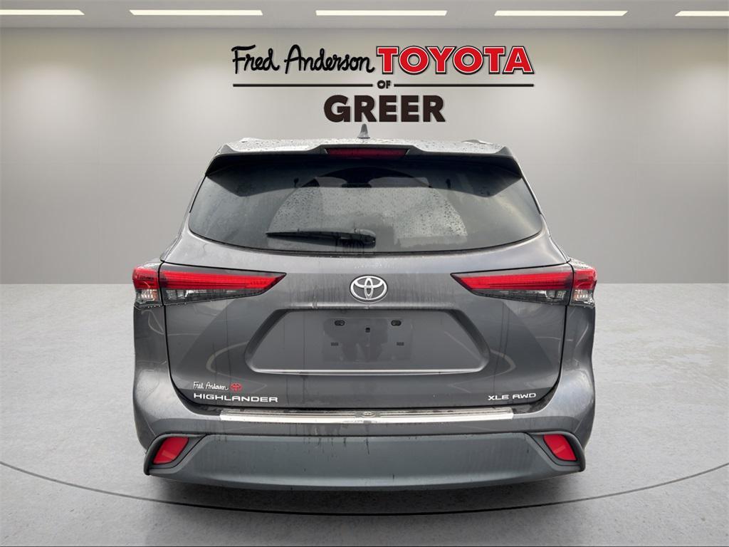 used 2020 Toyota Highlander car, priced at $26,980
