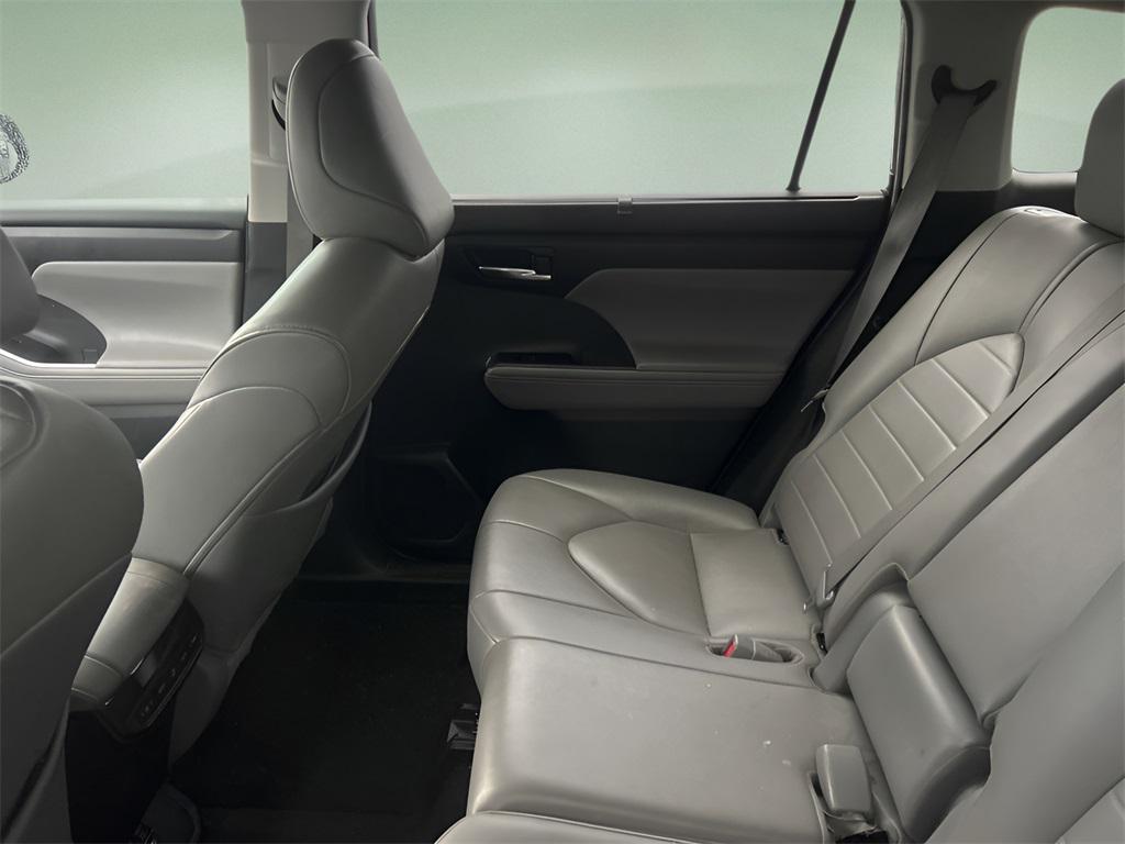 used 2020 Toyota Highlander car, priced at $26,980