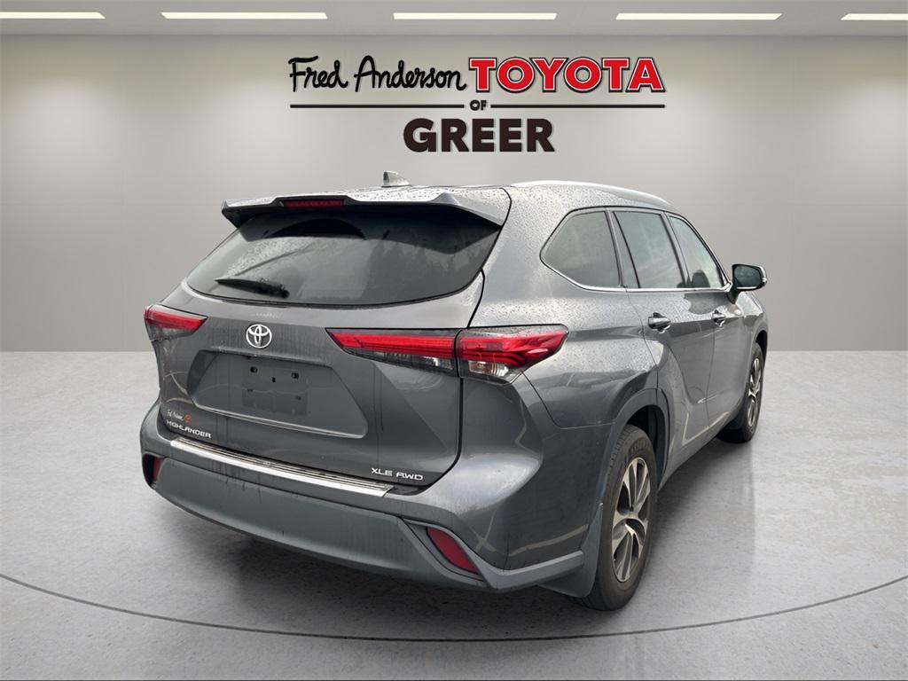 used 2020 Toyota Highlander car, priced at $26,980