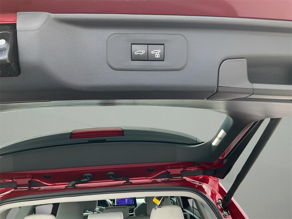 used 2025 Toyota Grand Highlander car, priced at $44,737