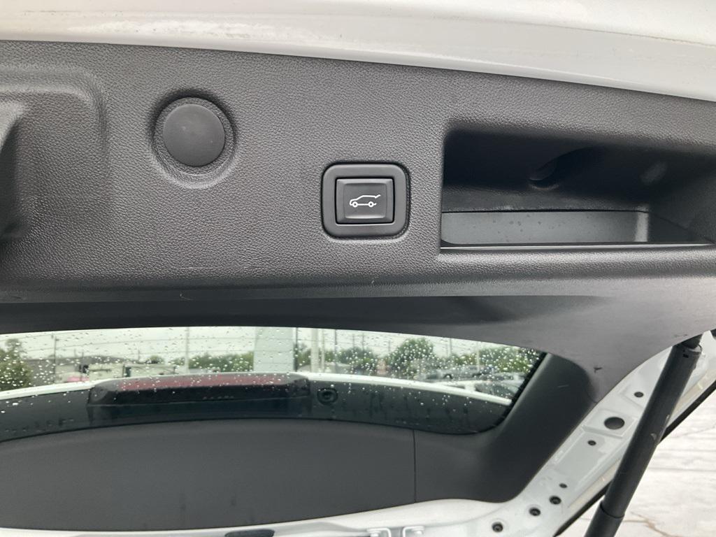 used 2023 Chevrolet Equinox car, priced at $20,146