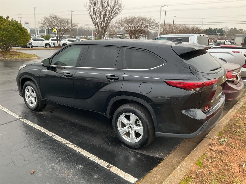 used 2023 Toyota Highlander car, priced at $38,641