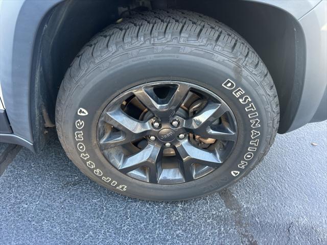 used 2020 Jeep Cherokee car, priced at $19,247