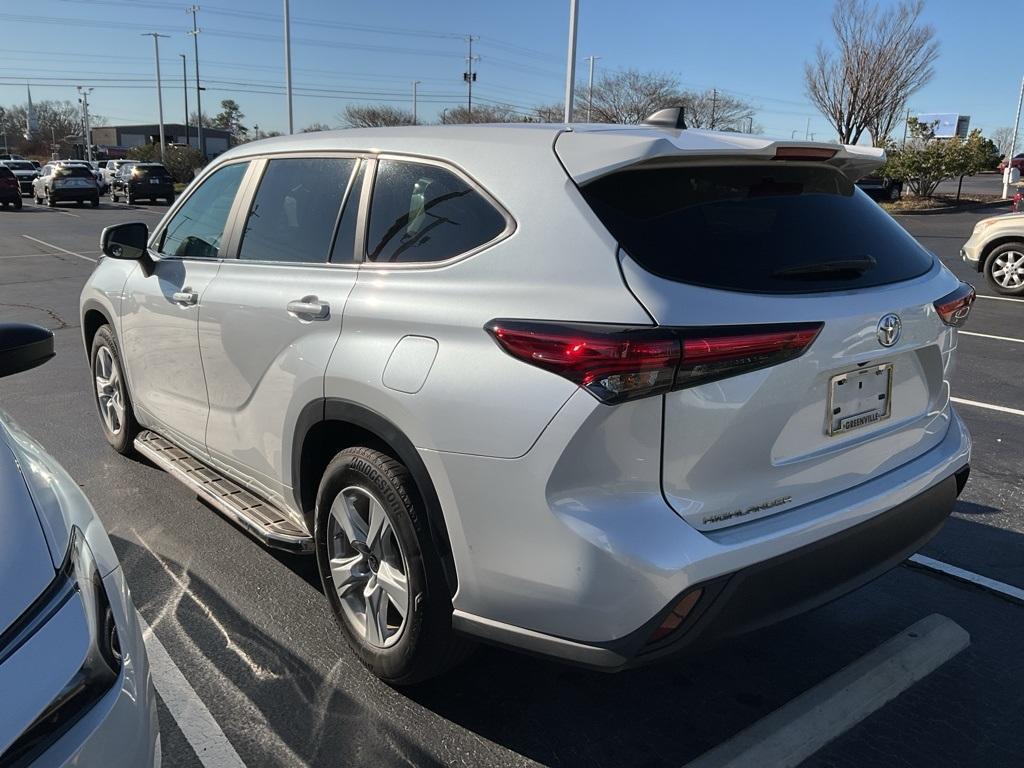 used 2023 Toyota Highlander car, priced at $38,548