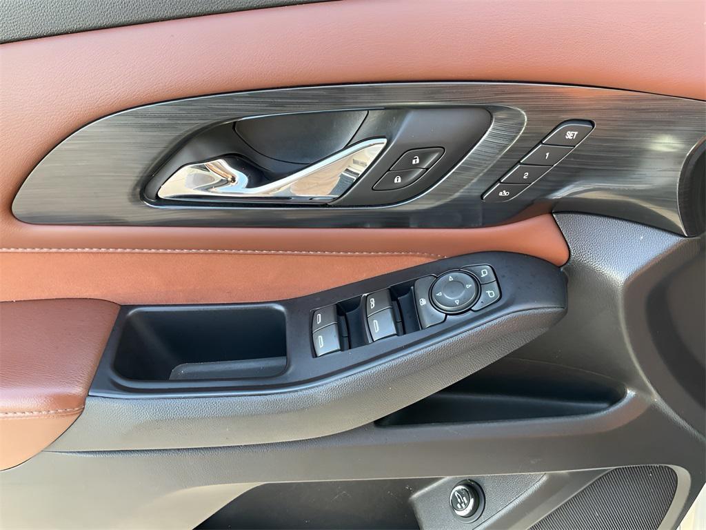 used 2018 Chevrolet Traverse car, priced at $18,596
