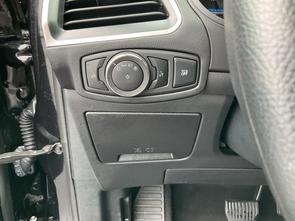 used 2024 Ford Edge car, priced at $27,275