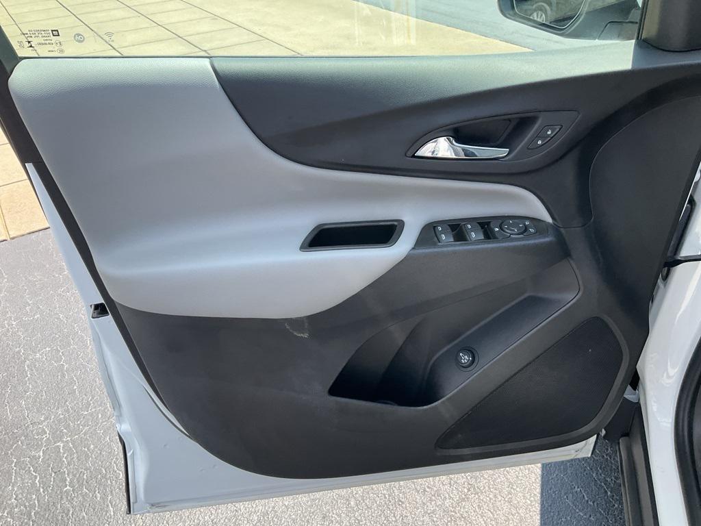 used 2023 Chevrolet Equinox car, priced at $20,999
