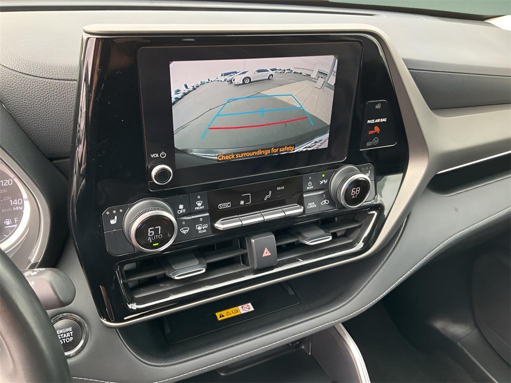 used 2023 Toyota Highlander car, priced at $34,460